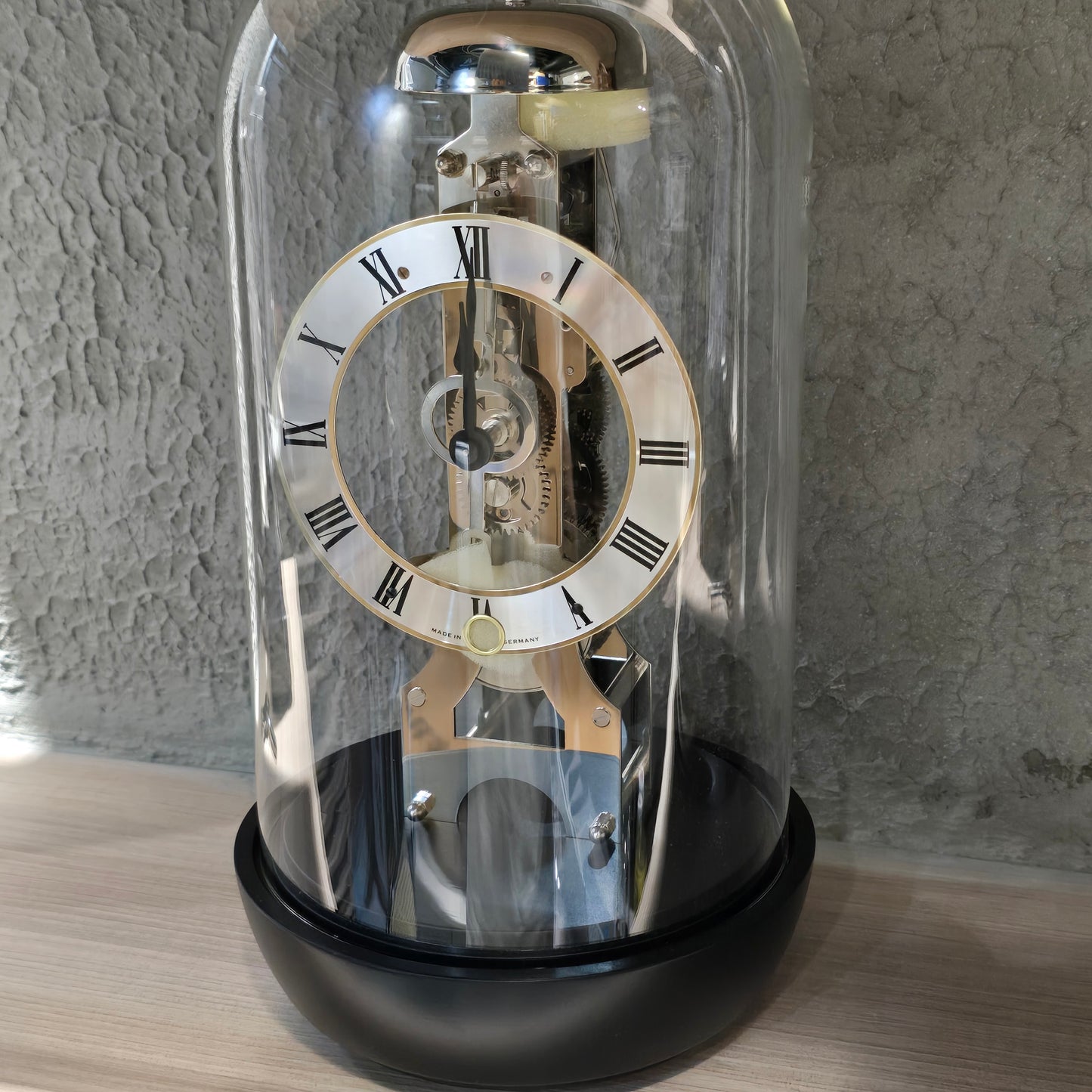 Hermle mechanical wood table clock Black Ref. 23019-740791 Schwarz