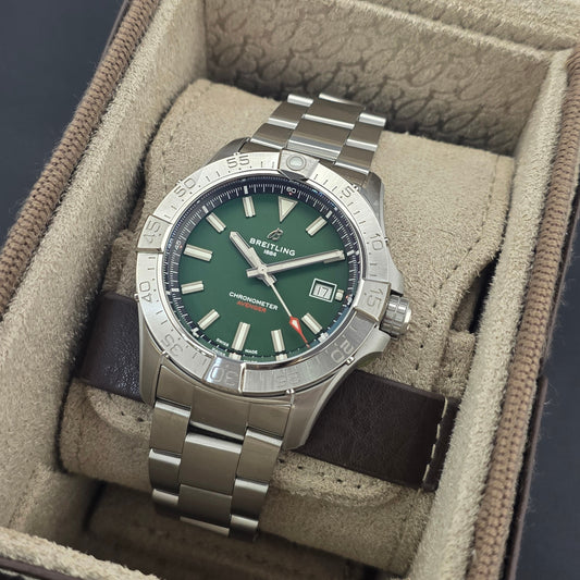 Breitling Avenger Automatic 42mm Ref. A17328101L1A1