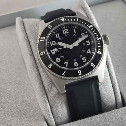Benrus Type 2 MIL SPEC 39.5mm Watch Ref.T2MS-SS-B-395-01