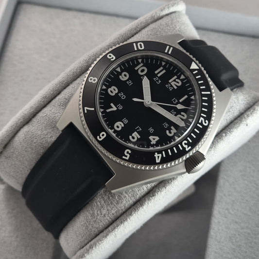 Benrus Type 2 MIL SPEC 39.5mm Watch Ref.T2MS-SS-B-395-01