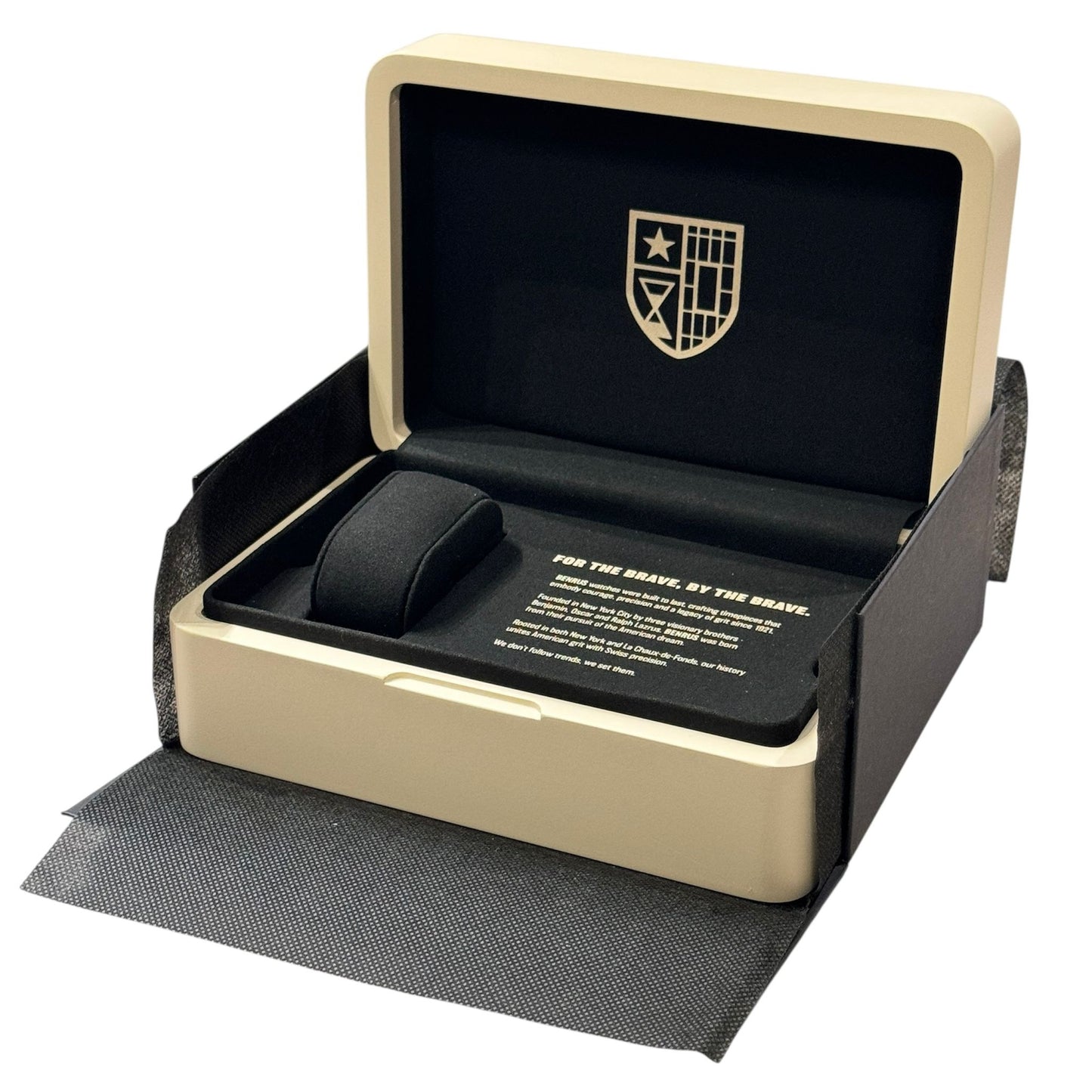 Benrus Ultra-Deep 36.5mm Watch  Ref.UD-SA-BK-SS