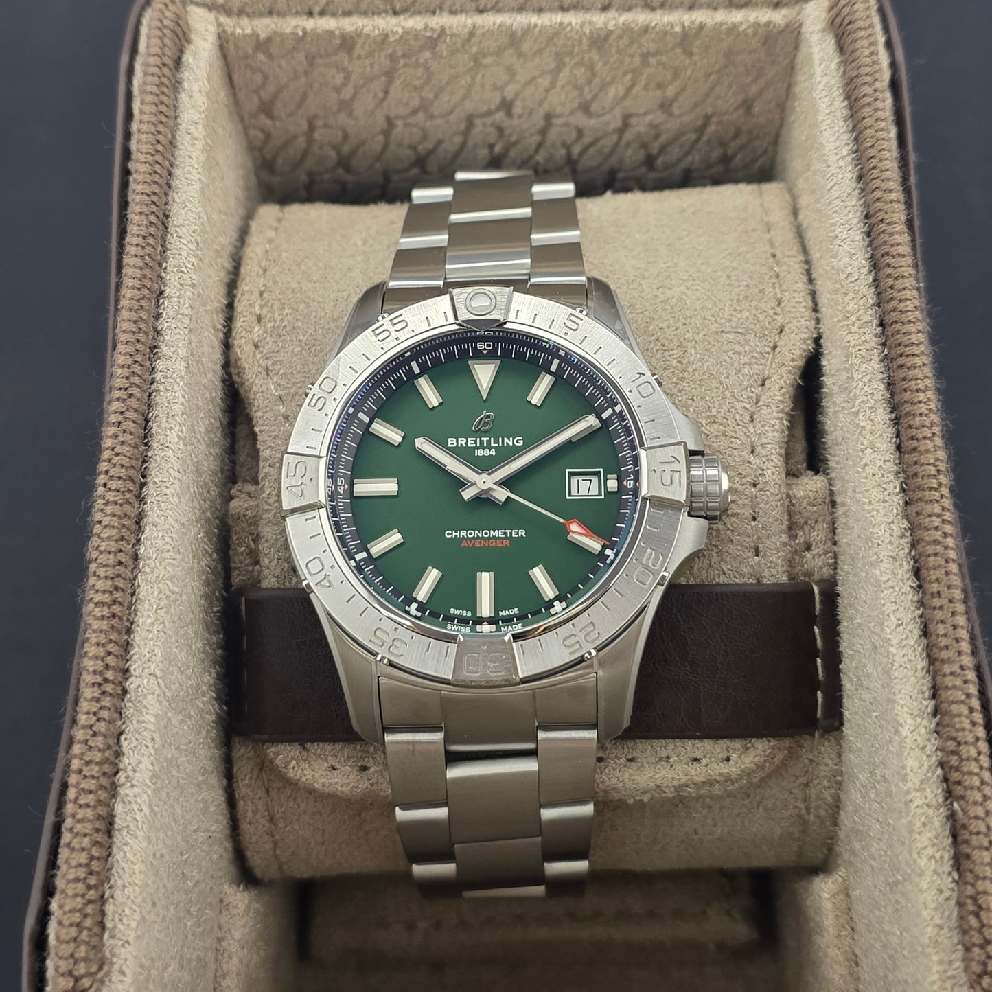 Breitling Avenger Automatic 42mm Ref. A17328101L1A1