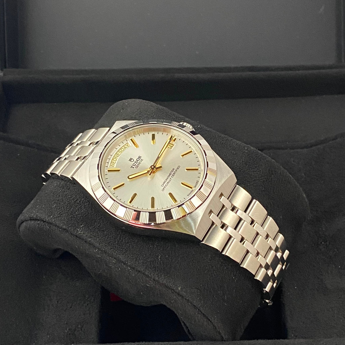 Tudor Royal 40MM watch  Ref. 2840D1A0-0004