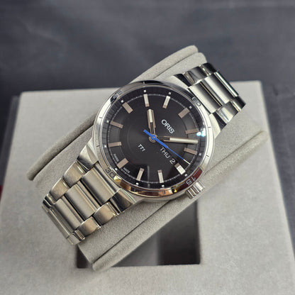 Oris TT1 Day Date Motor 42mm Ref. 01 735 7752 4154-07 8 24 08
