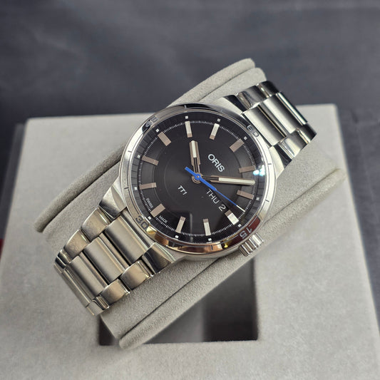 Oris TT1 Day Date Motor 42mm Ref. 01 735 7752 4154-07 8 24 08