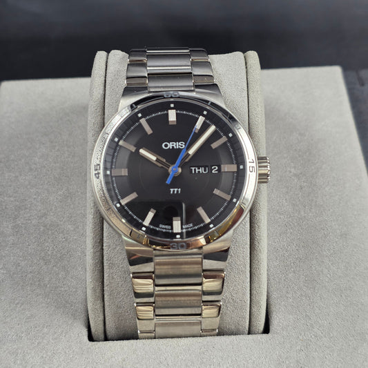 Oris TT1 Day Date Motor 42mm Ref. 01 735 7752 4154-07 8 24 08