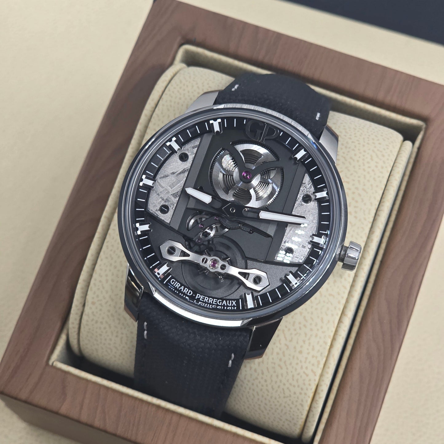 Girard Perregaux Free Bridge Meteorite Full Set Bridges 44mm Ref.82000-11-3259-5CX
