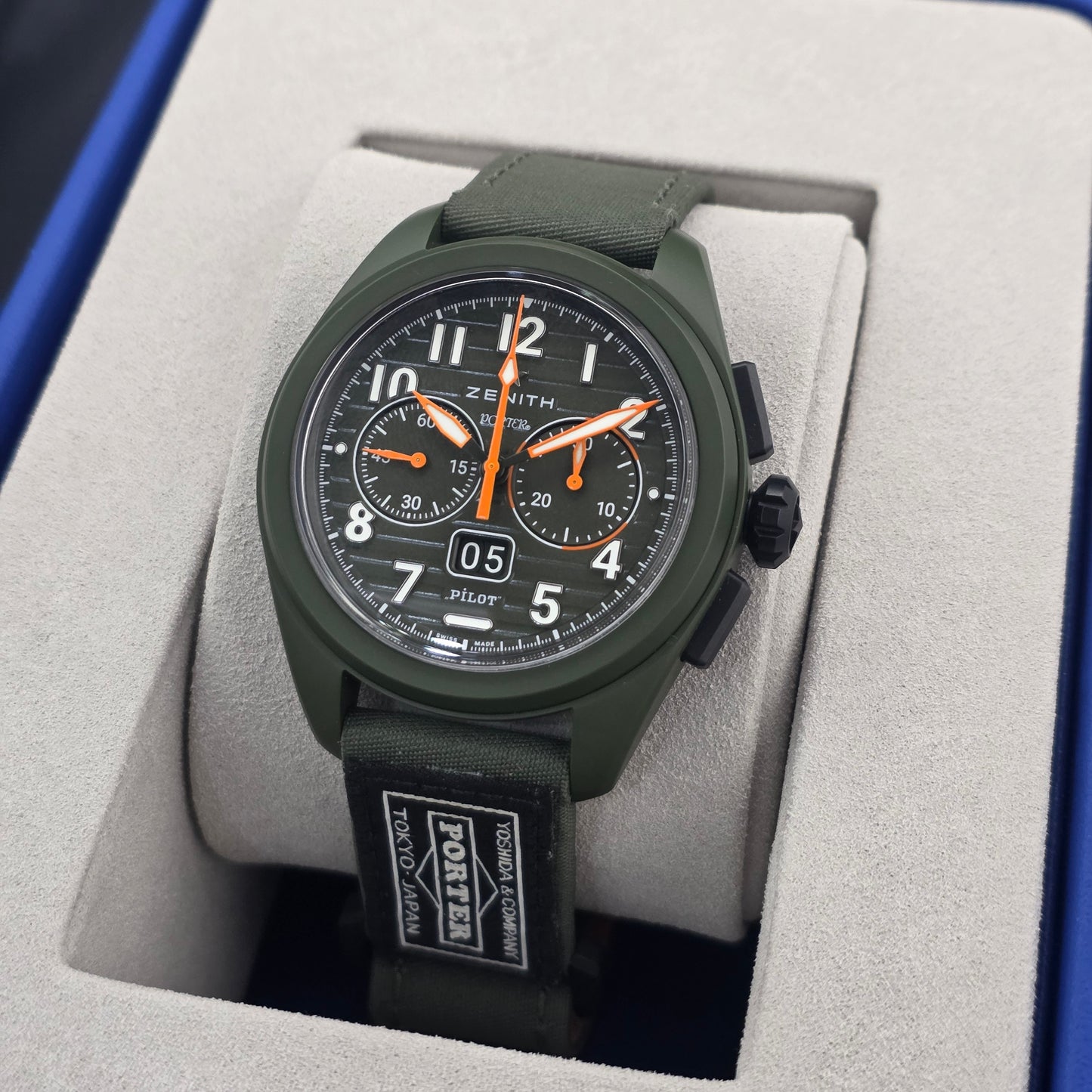Zenith Pilot Big Date Flyback Porter 42mm Ref. 49.4001.3652/63.I001