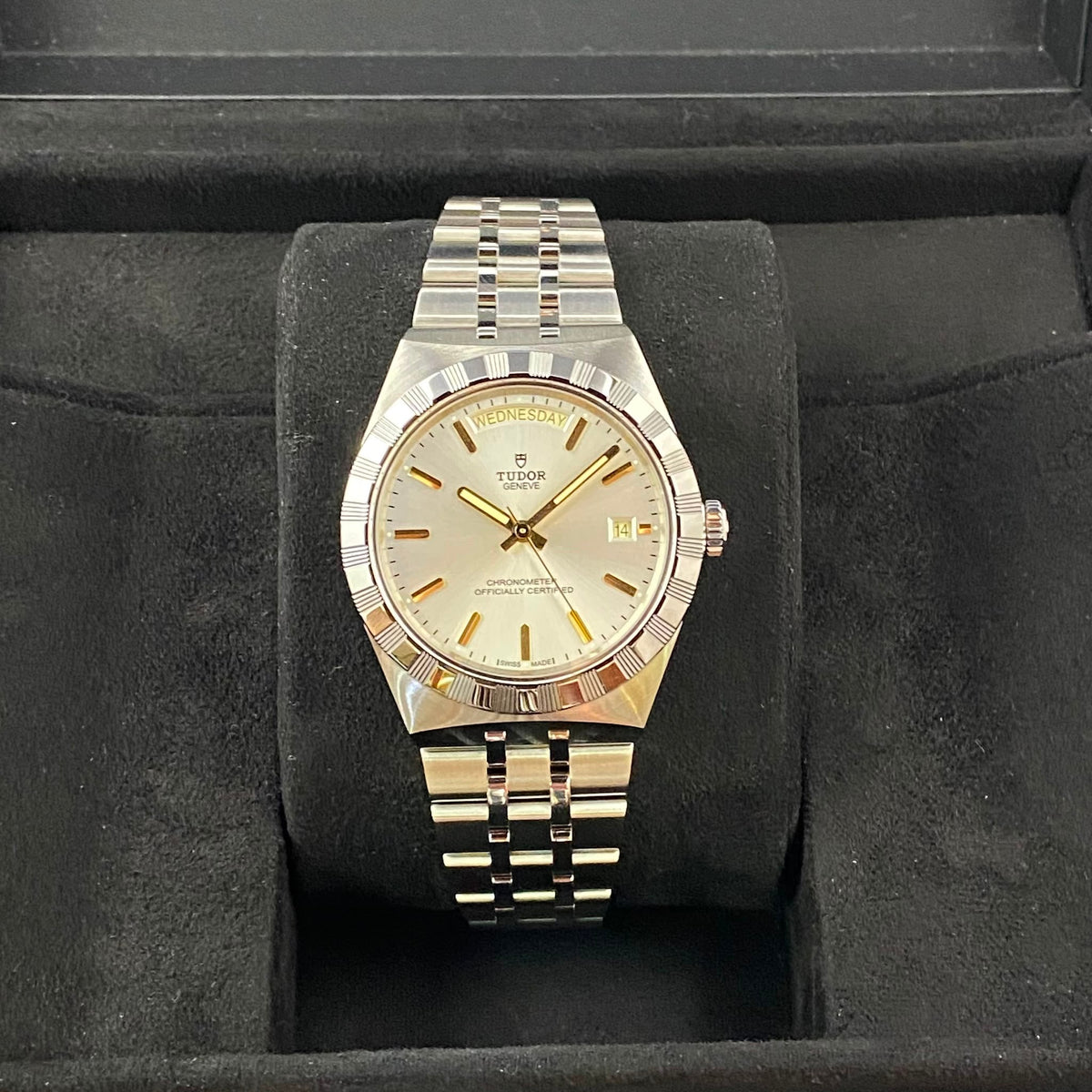 Tudor Royal 40MM watch  Ref. 2840D1A0-0004