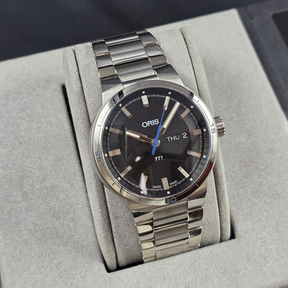 Oris TT1 Day Date Motor 42mm Ref. 01 735 7752 4154-07 8 24 08