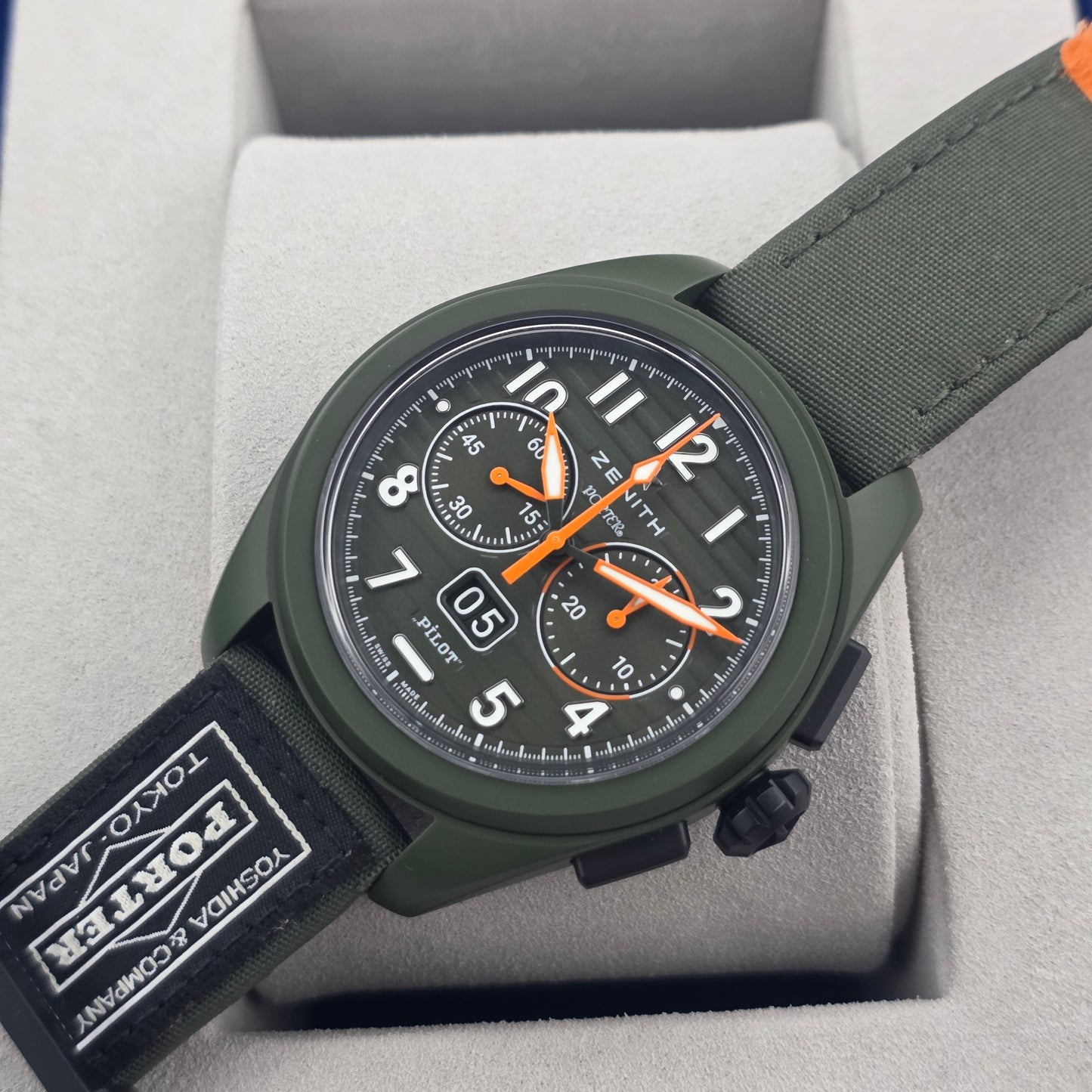 Zenith Pilot Big Date Flyback Porter 42mm Ref. 49.4001.3652/63.I001