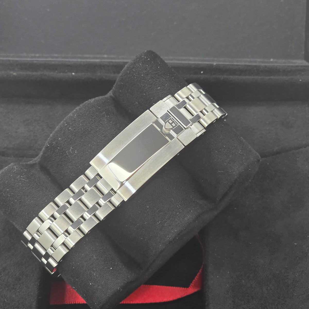 Tudor Royal 40MM watch  Ref. 2840D1A0-0003
